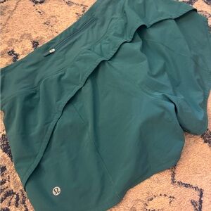 Lululemon Speed Up Mid-Rise Lined Short 4"
Teal Lagoon